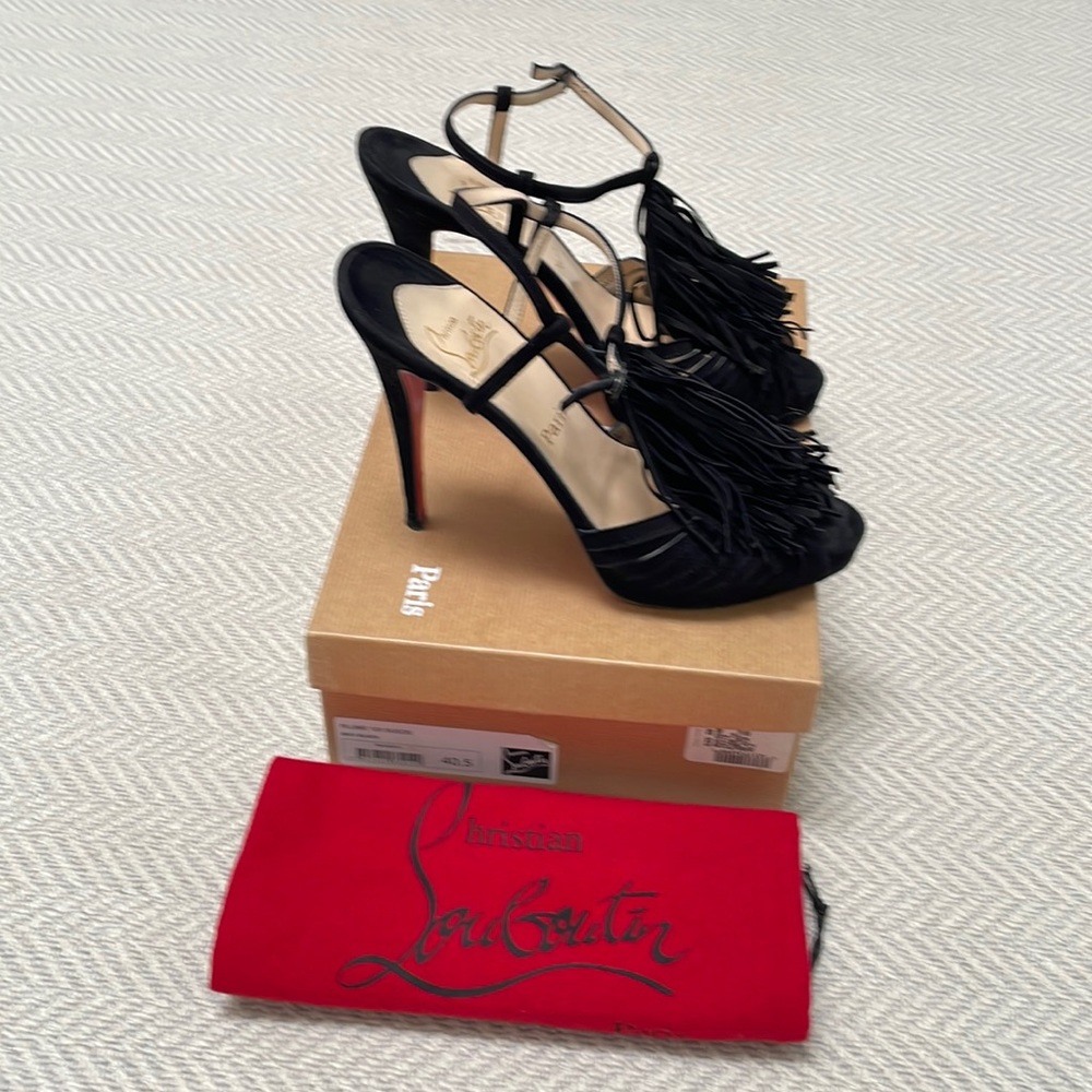 CHRISTIAN LOUBOUTIN “Plume” 120 Black Suede Fringe Platform T-Strap Sandal Heels
